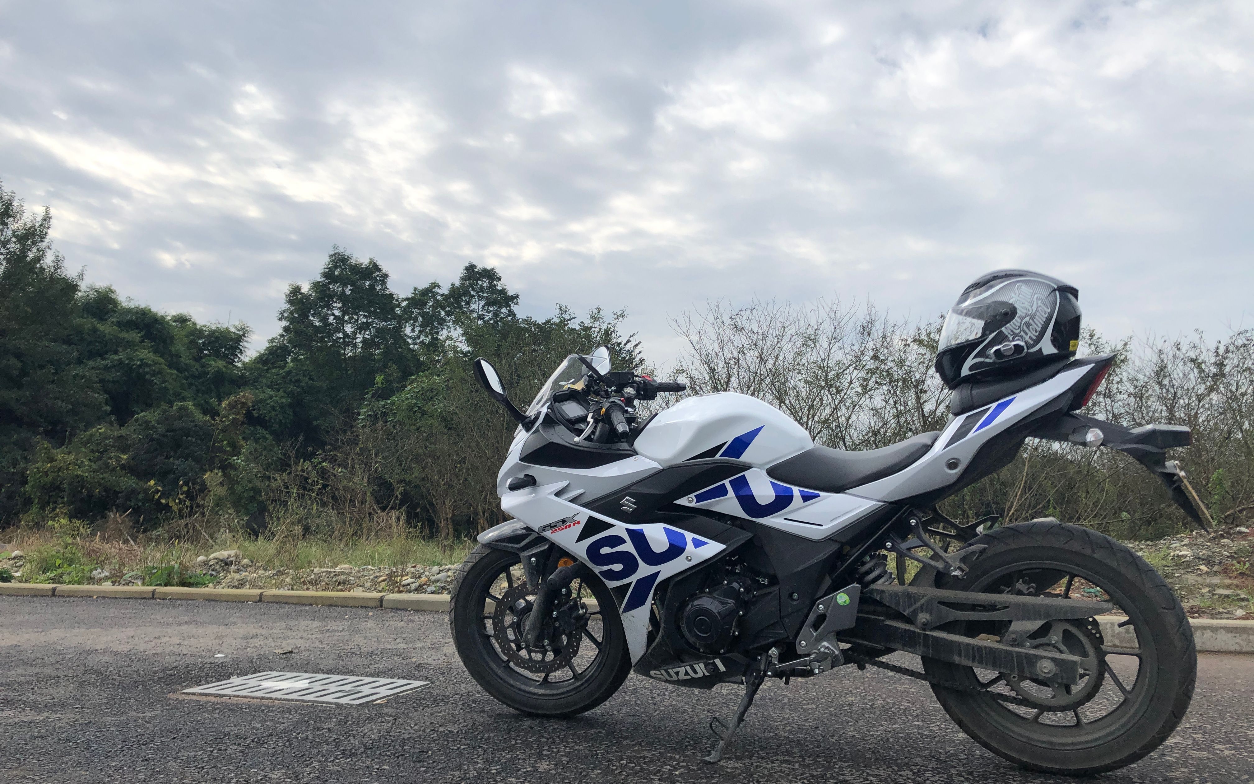 新款gsx250r系列vlog202000公里骑行体验感受
