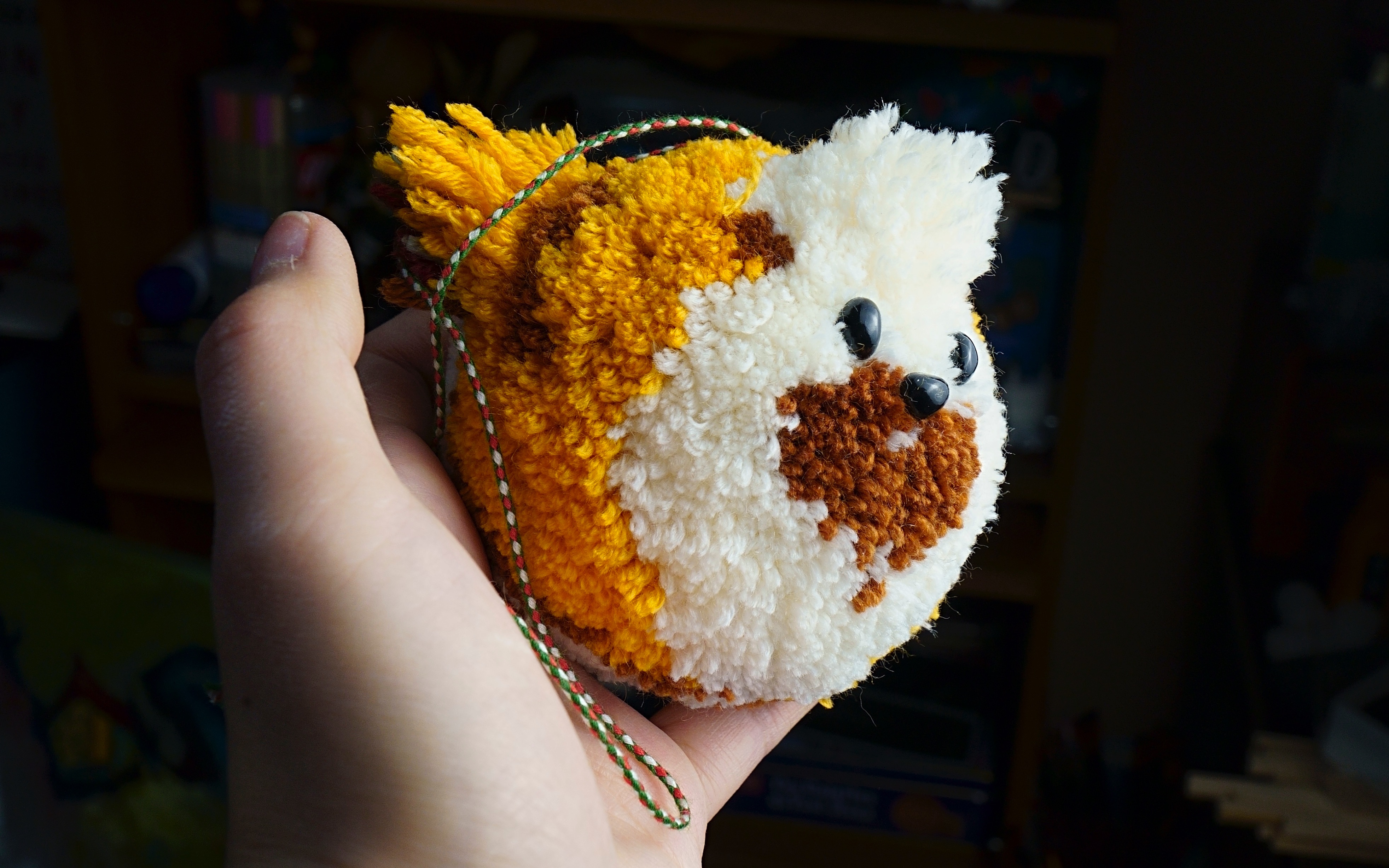 【手工毛线球】用绒球器制作简单的毛绒小狗熊