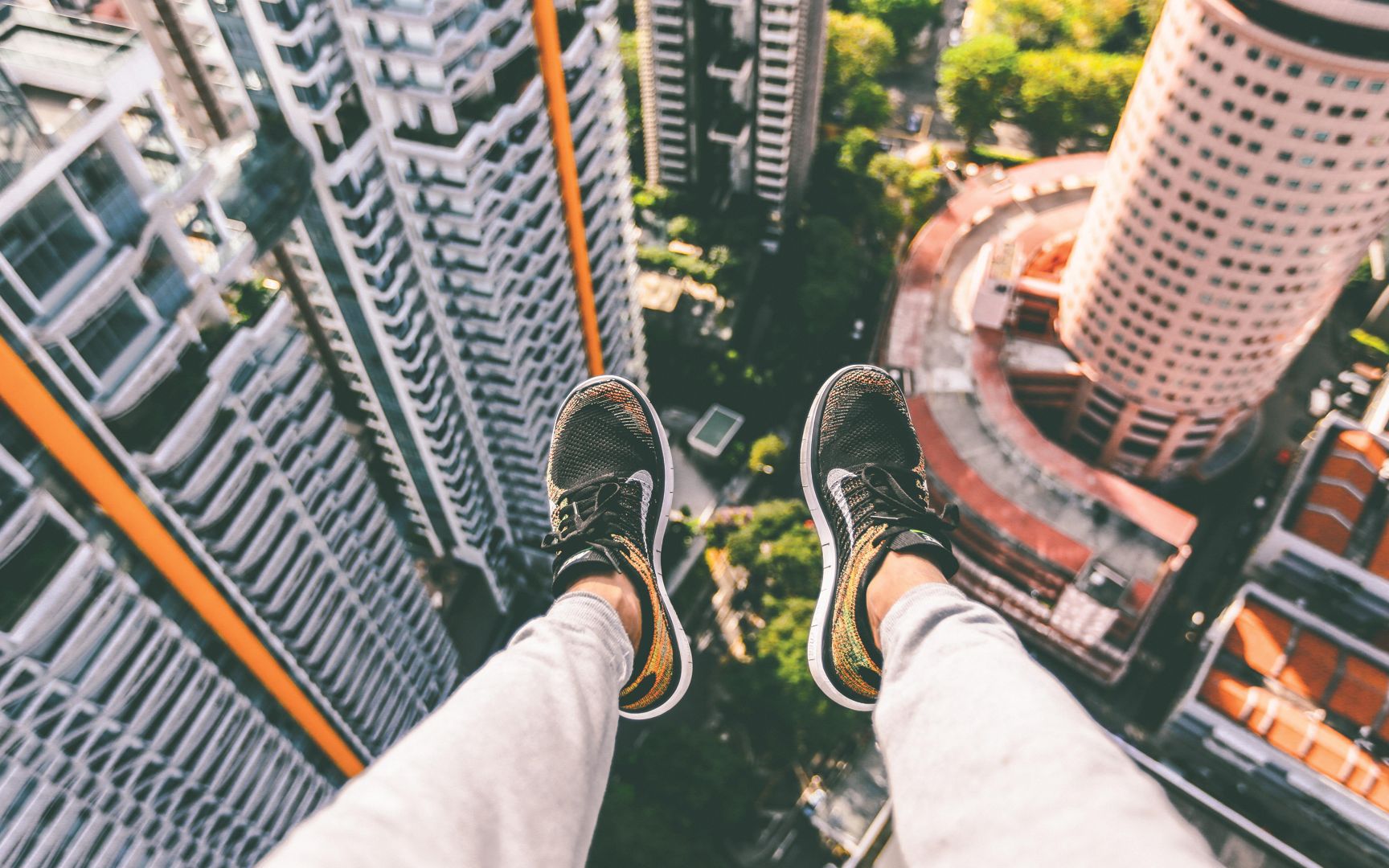 站在高处想跳下去,这是死神的召唤?