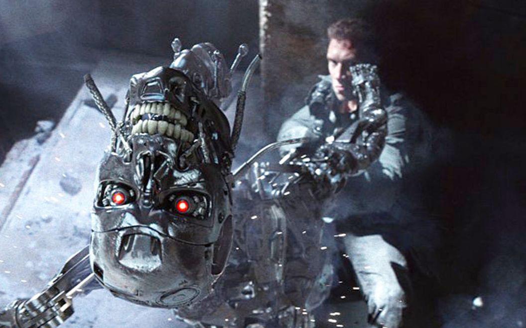 [图]凯尔 vs T-800 / 沙拉 vs T-1000《终结者5》中场Cut