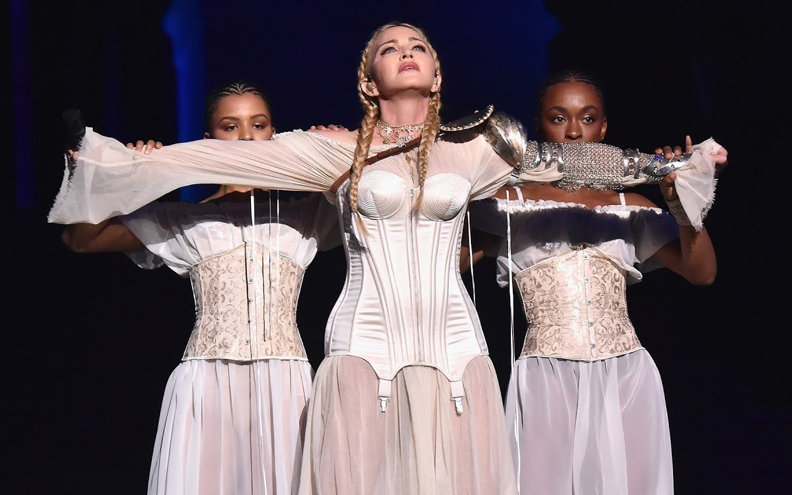 麦当娜在2018 met gala霸气表演!