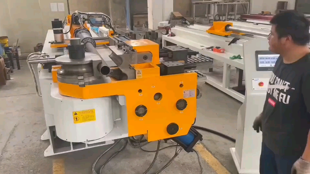 伺服全自动数控弯管机,多个弯曲一次成型,角度饱满无褶皱