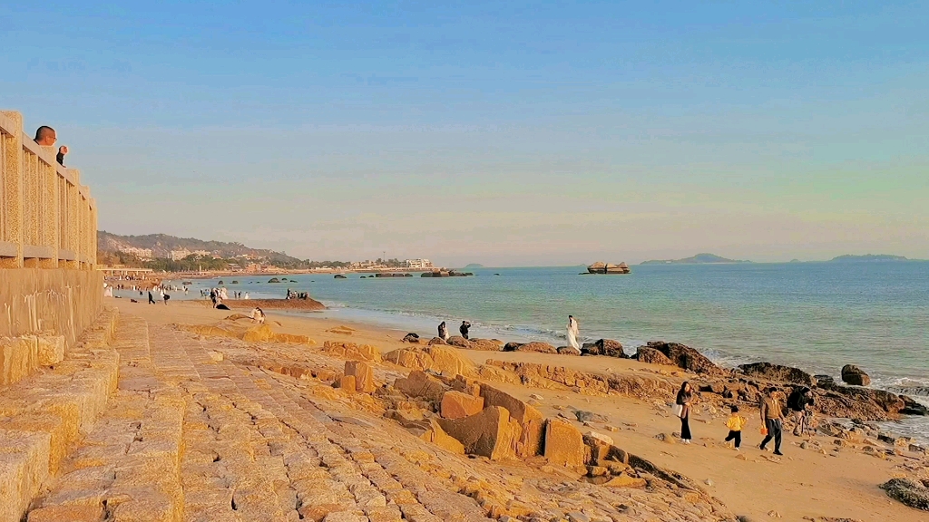 [图]落日余晖映山海，孤雁不知何处归