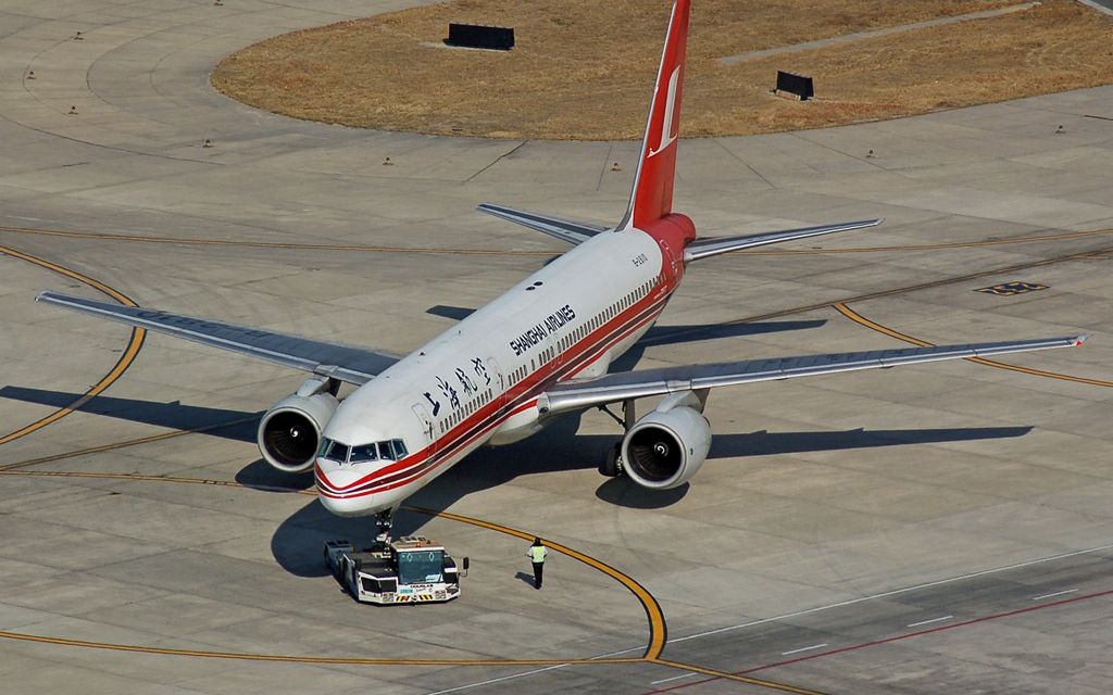 上海航空b757机队历史19902015