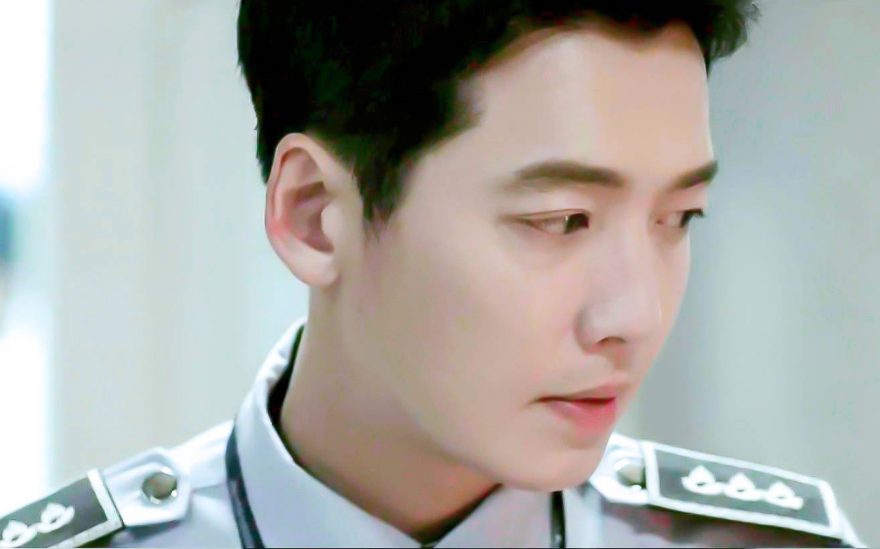 机智的监狱生活李俊浩郑敬淏cut