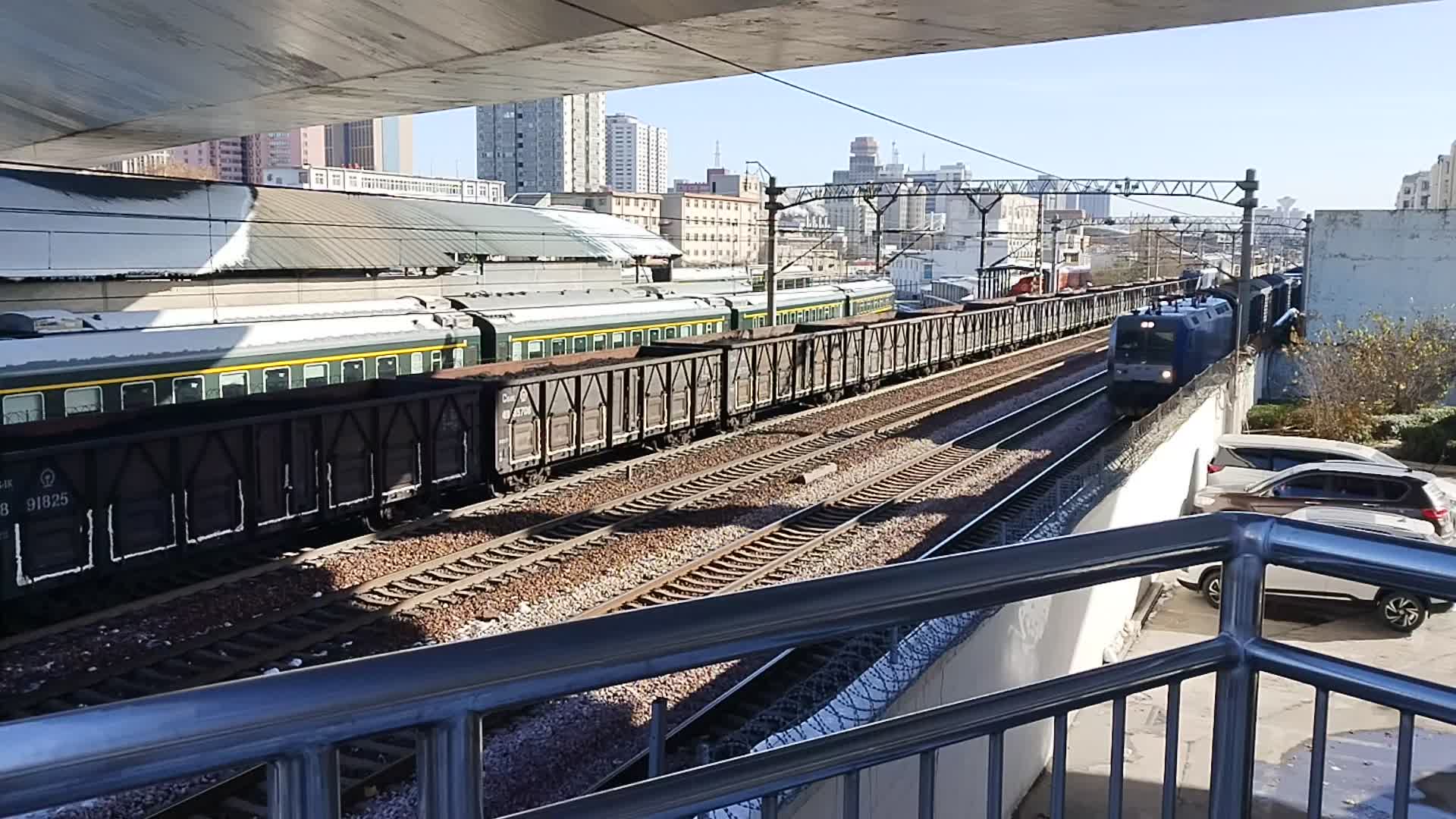 京广铁路&陇海铁路-12月中旬郑州铁路枢纽观货列,有图为郑86