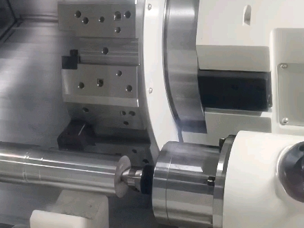 马扎克车床,加工细长轴.