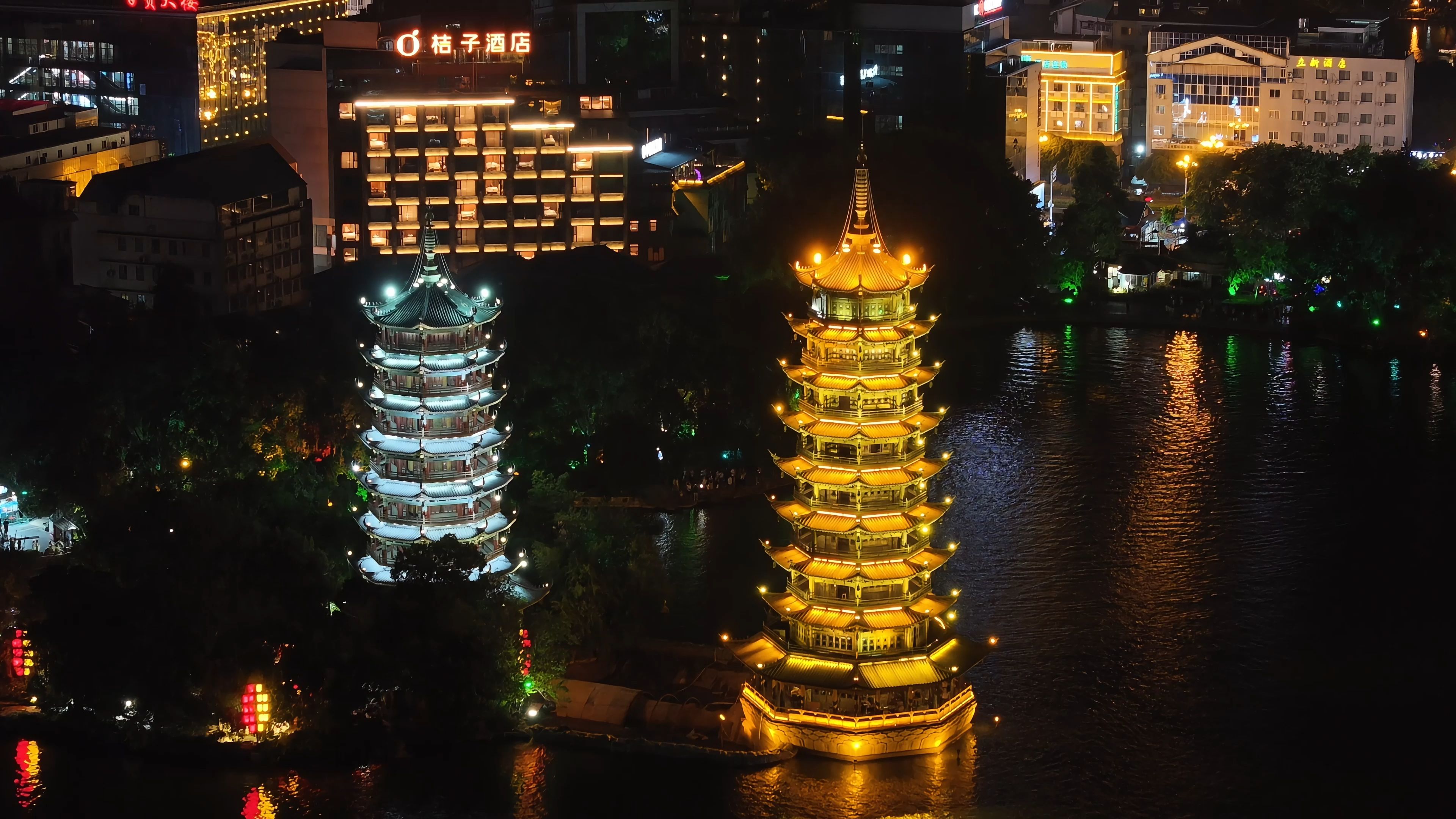 桂林象鼻山夜景图片