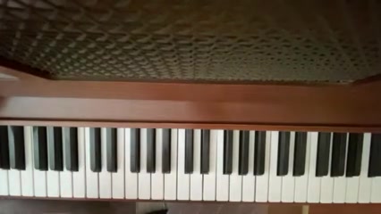 [图]Fallen Down (reprise) on Old, Slightly Out-Of-Tune Piano