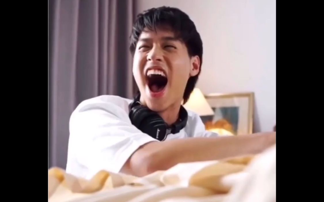 billkin比尔金笑起来就是最可爱的