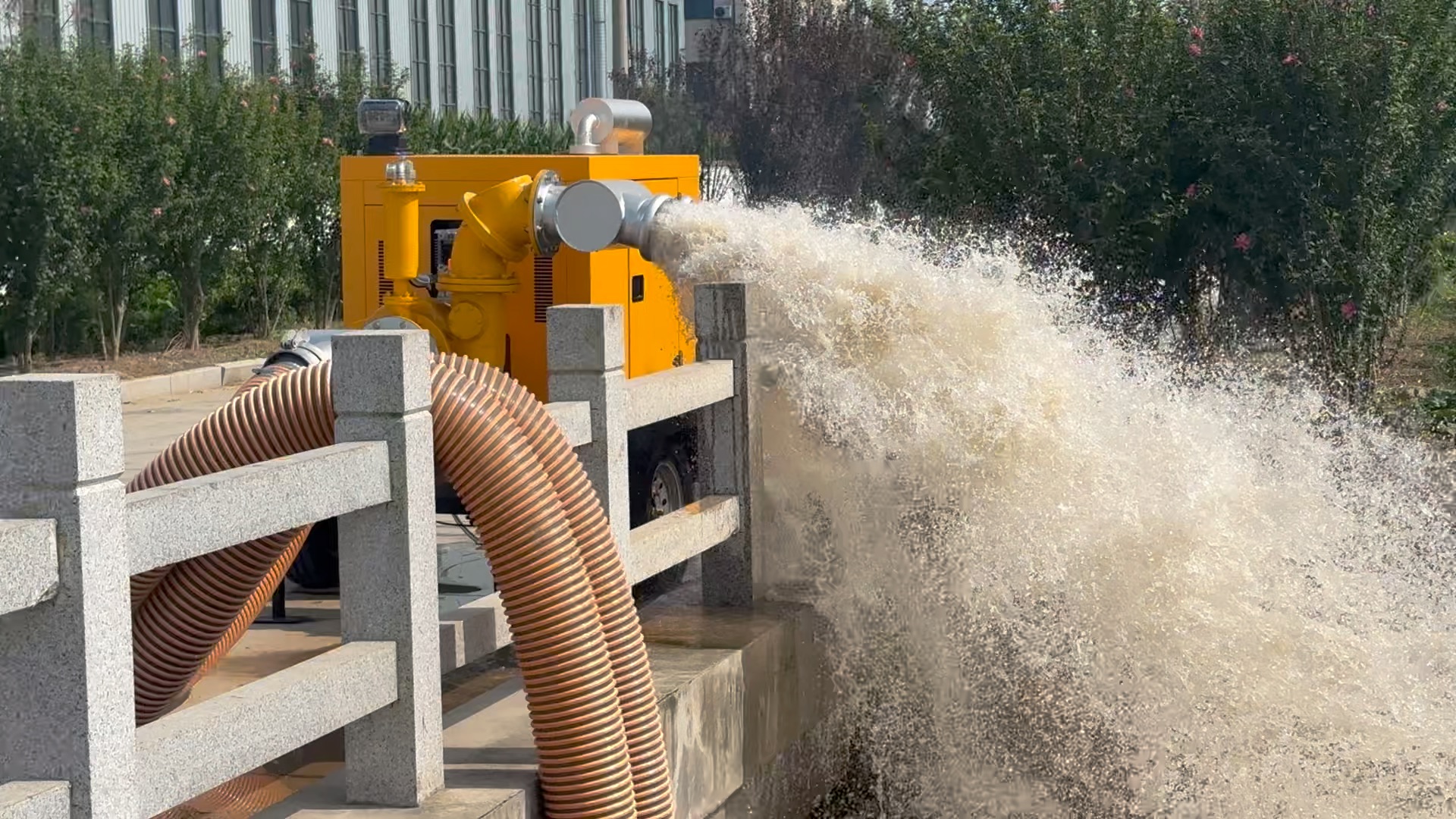 1200立方移动防汛泵车