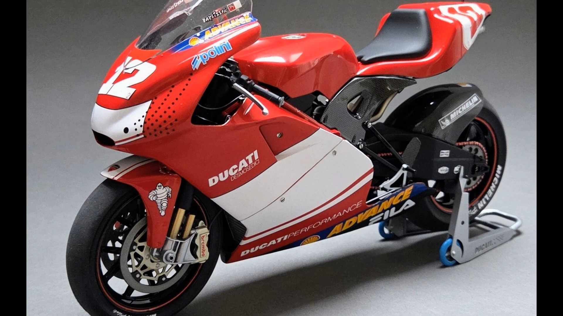 9 italeri ducati desmosedici 2003 #12 troy bayliss 意呆立 杜卡迪