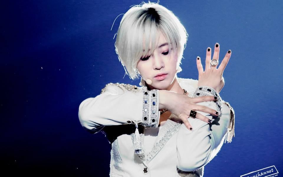 131229 【t-ara皇冠】咸恩静 @ sbs歌谣大战饭拍