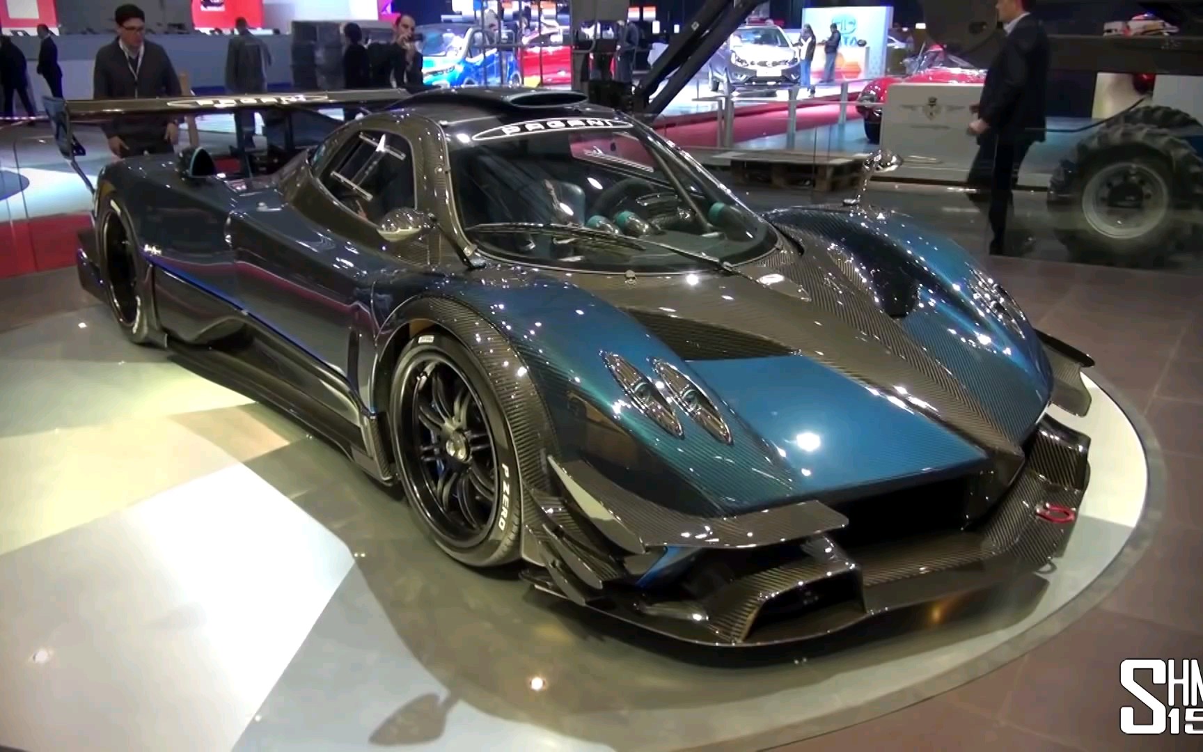 搬运 [shmee150]2014日内瓦车展看帕加尼pagani zonda revolution蓝碳