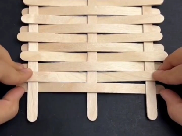 雪糕棍别扔,拿来做一把纳凉小扇子也太惬意啦#亲子手工#幼儿手工#创意