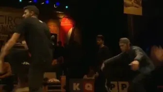 所有的豪言都收起来，所有的呐喊都咽下去