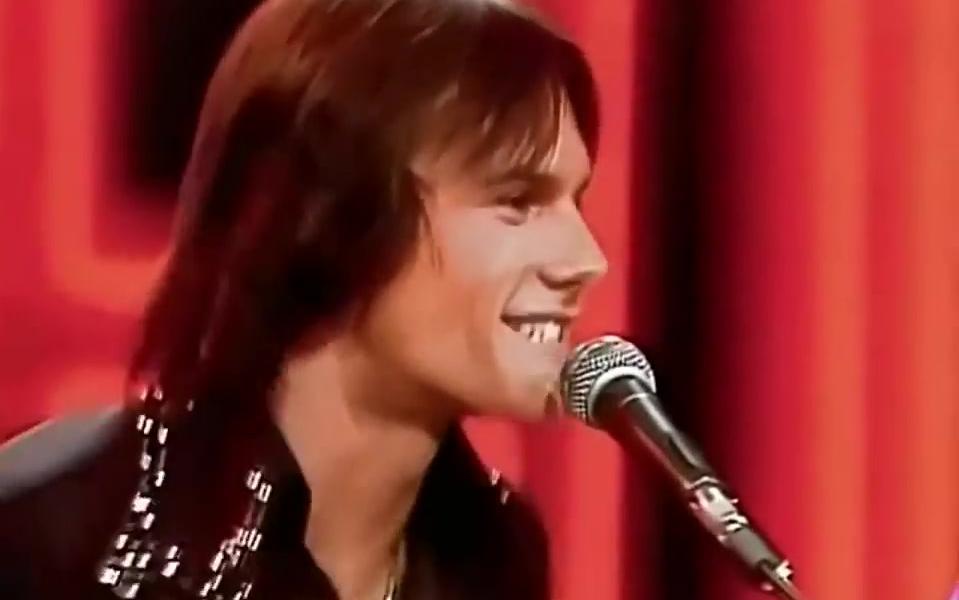 [图]KC and the Sunshine Band《Shake Your Booty》1976年The Midnight Special现场