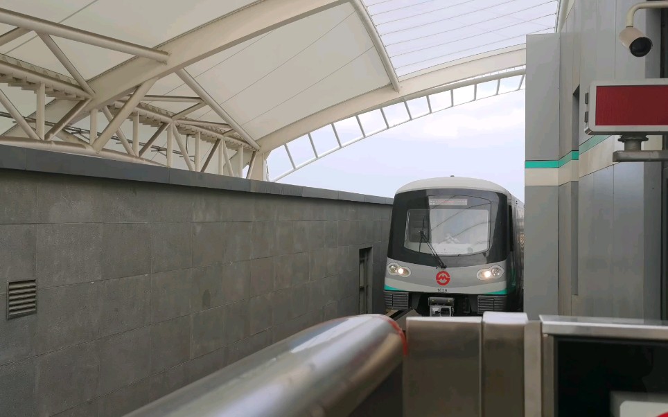 【上海地铁】重联抹茶1639进入龙阳路站