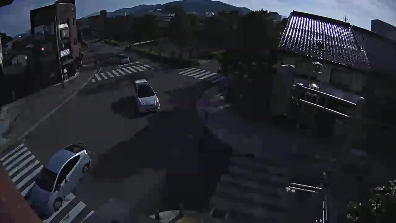 [图]【LIVE CAMERA】飛騨高山ライブカメラ 陣屋前 /Hida-Takayama,In front (2020-6-4 15:28:38-21:28:03)