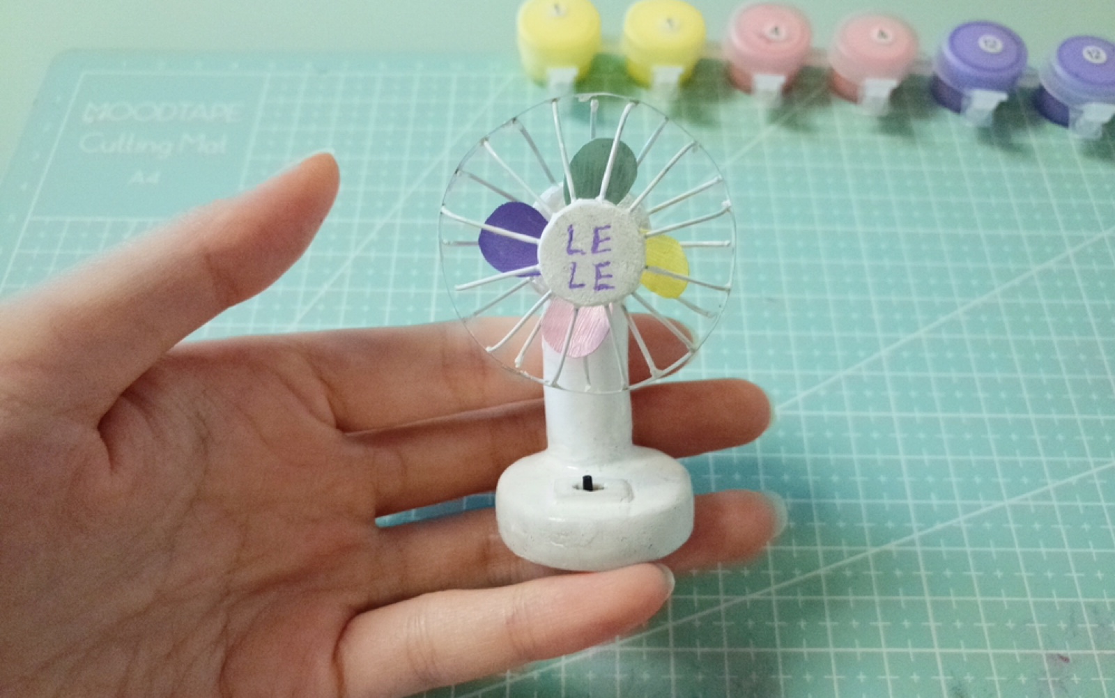 迷你家具会转的小电风扇手工电扇制作教程