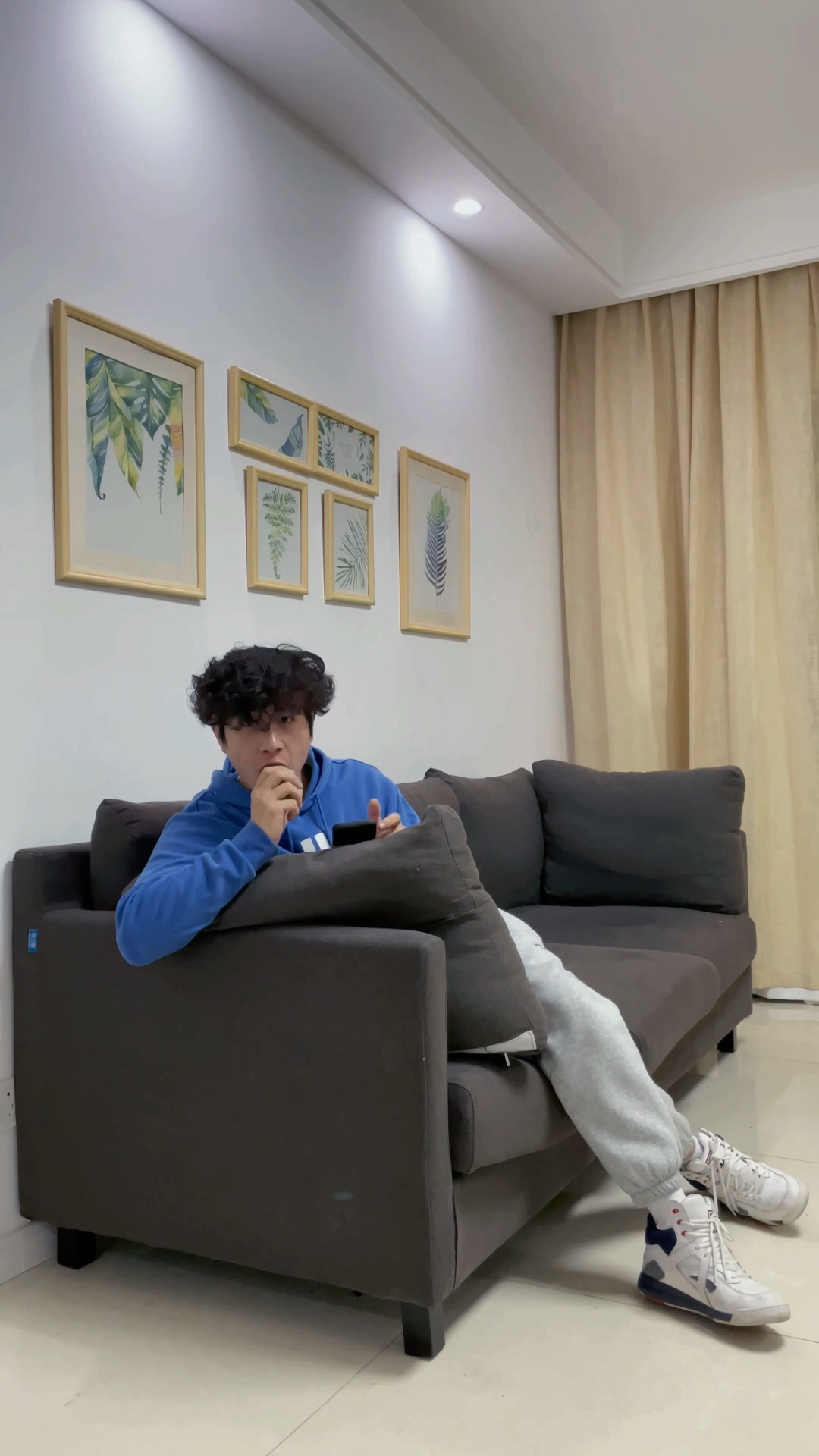 取悦观众姥爷的手段罢了。-一介桃白白-一介桃白白-哔哩哔哩视频
