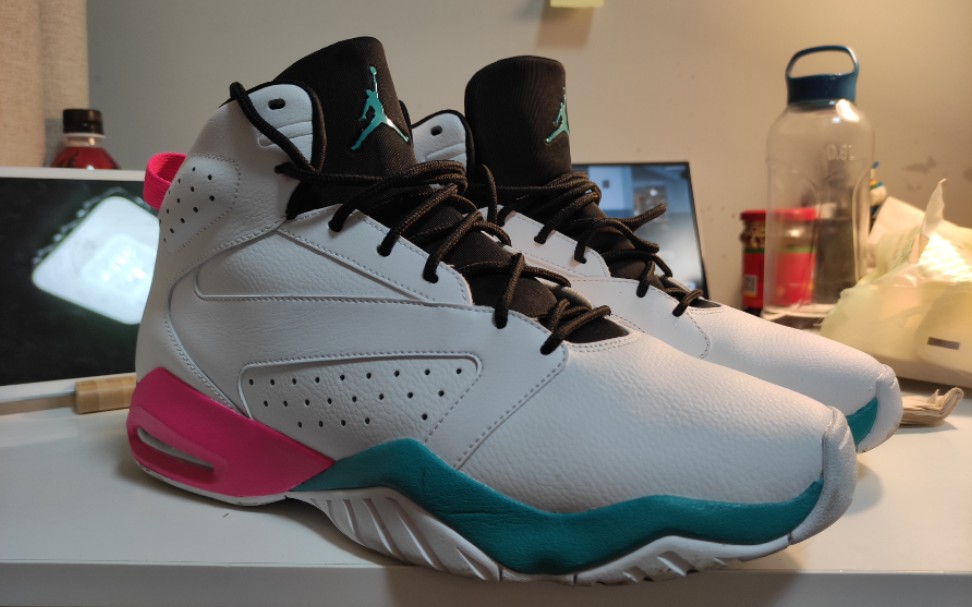 双11刚冲的jordanliftoff挺骚的