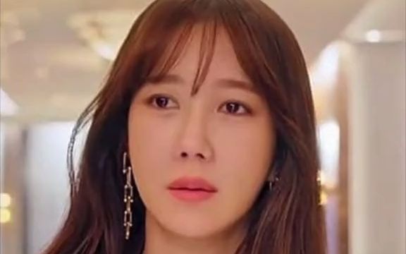 绝美仿妆教程顶楼秀莲仿妆第二季播到现在大家最期待的画面出现了我在