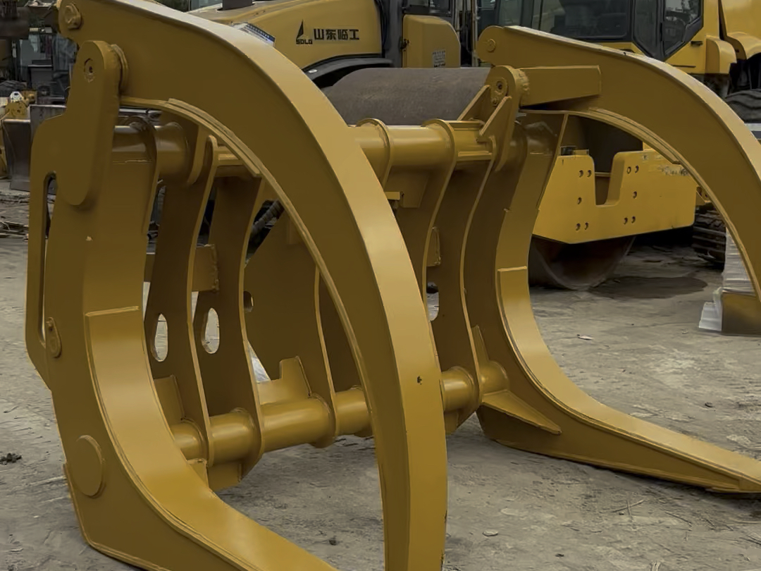 50装载机已售,安装夹木器.大量现货二手铲车转让