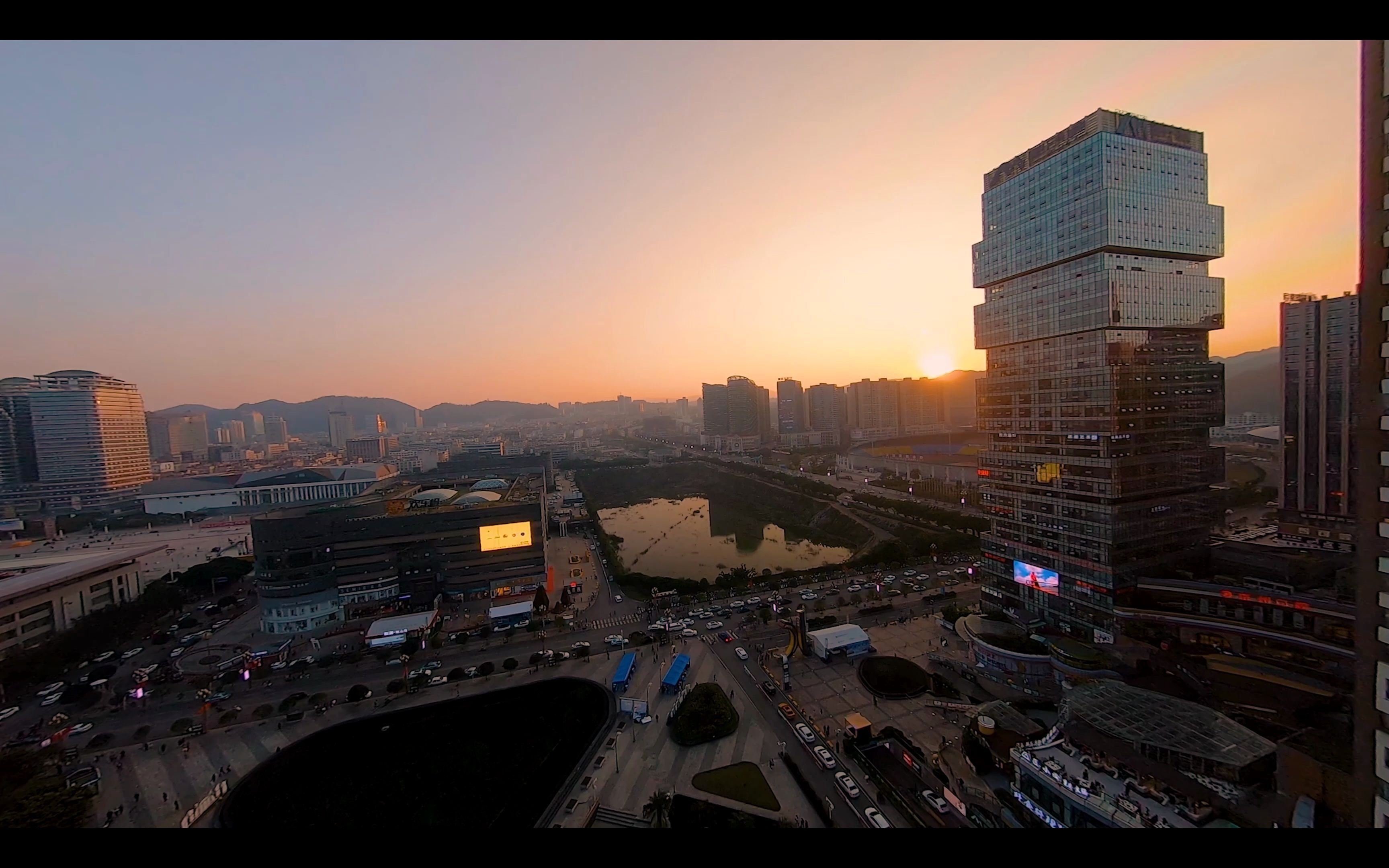 城市夕阳-兴义梦乐城