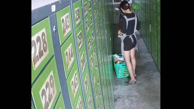 “监控怎么把我拍骚了”