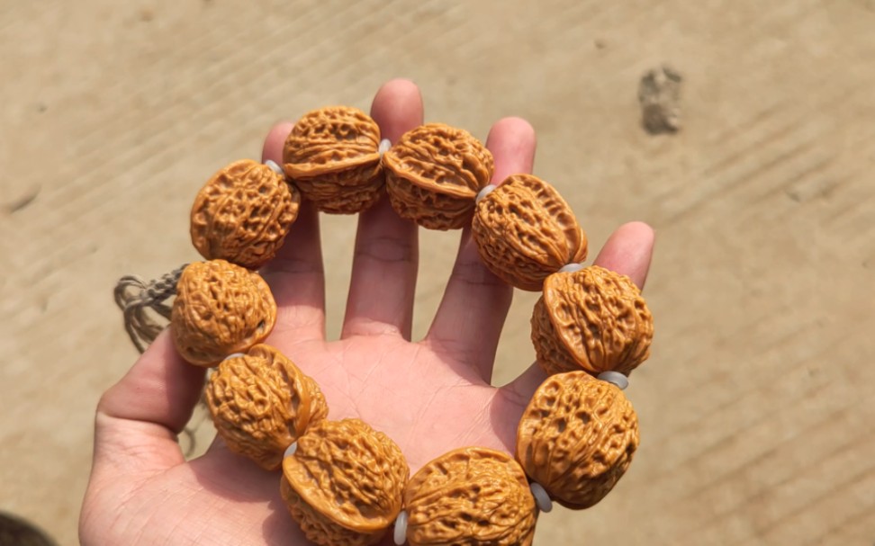 麻核桃手串,手感不错.