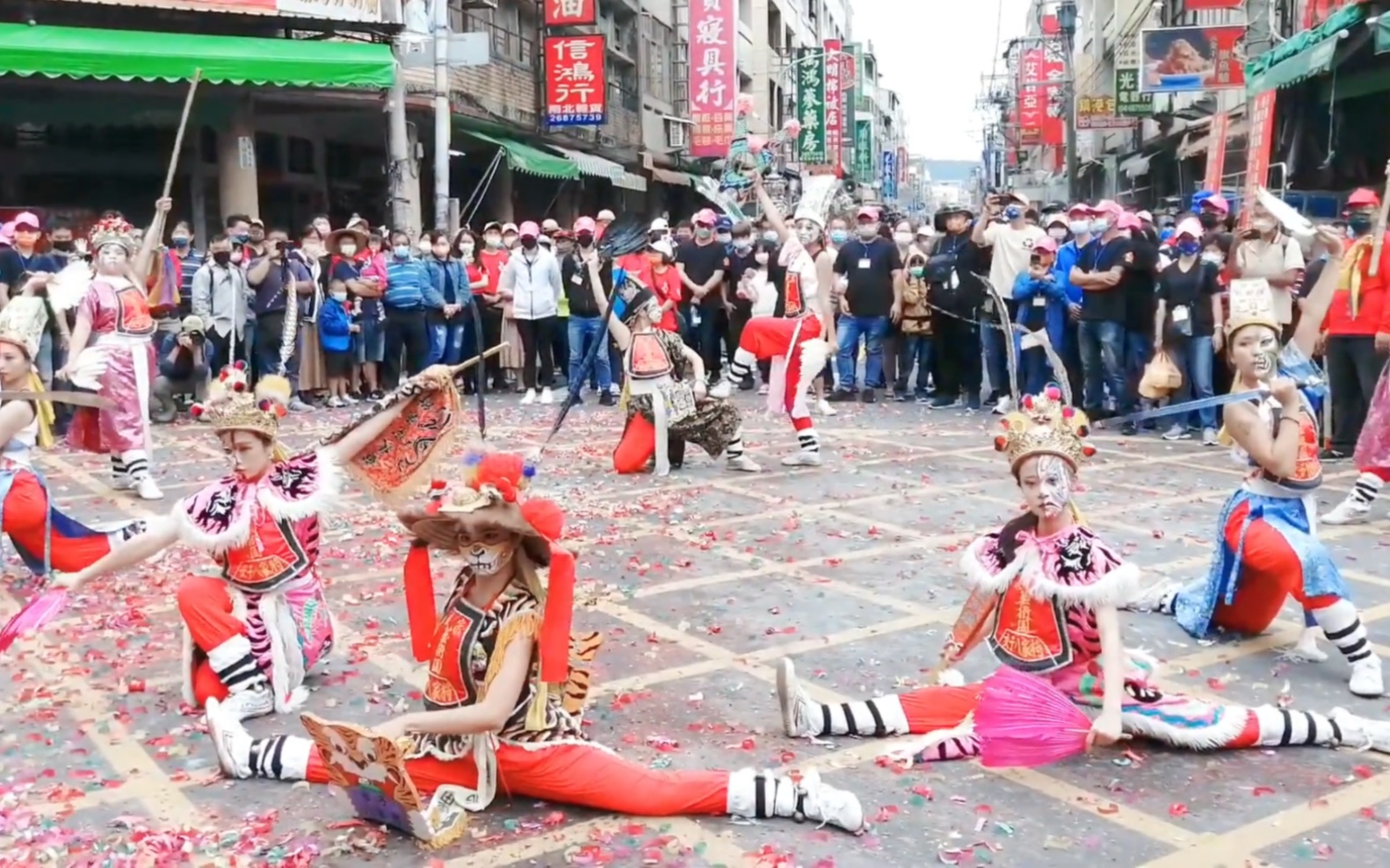 [图]女子八家将摆阵