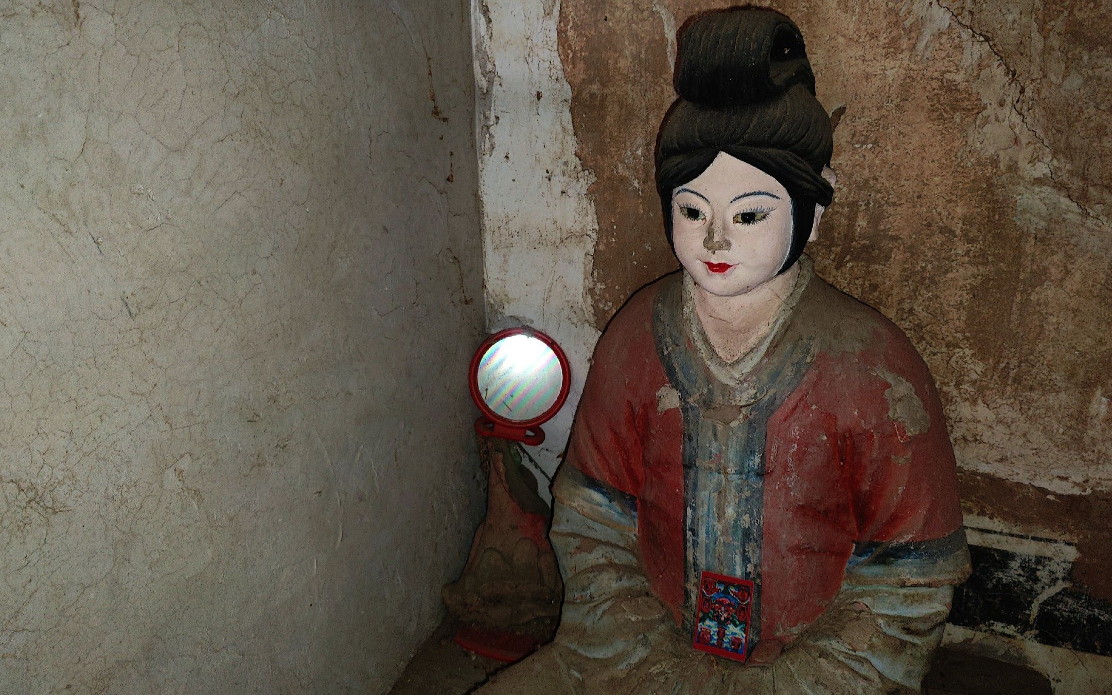 山西1000年古寺,16岁少女坐化成肉身菩萨,竟然千年没有腐烂,太神奇了