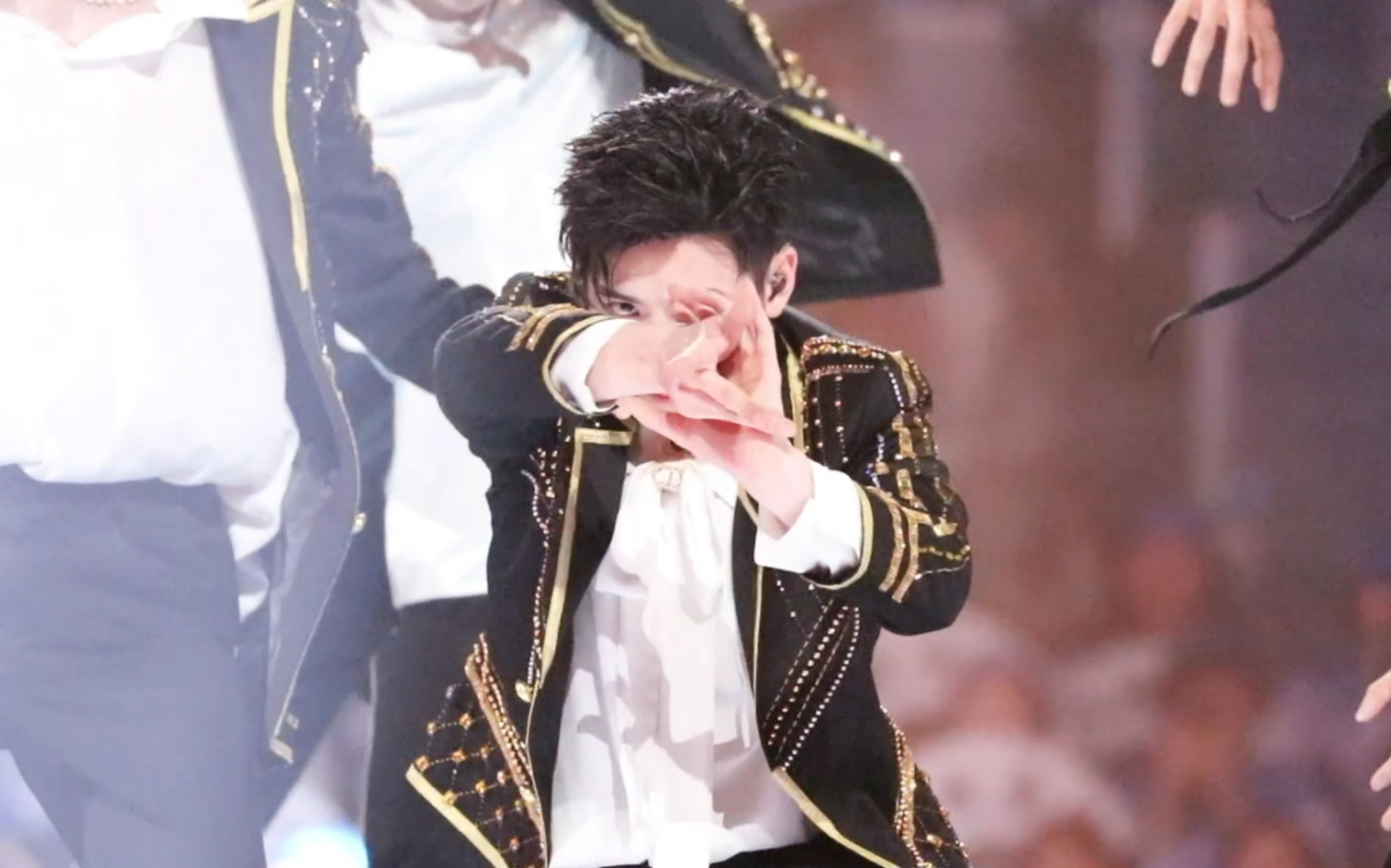 任豪-重庆演唱会舞台混剪