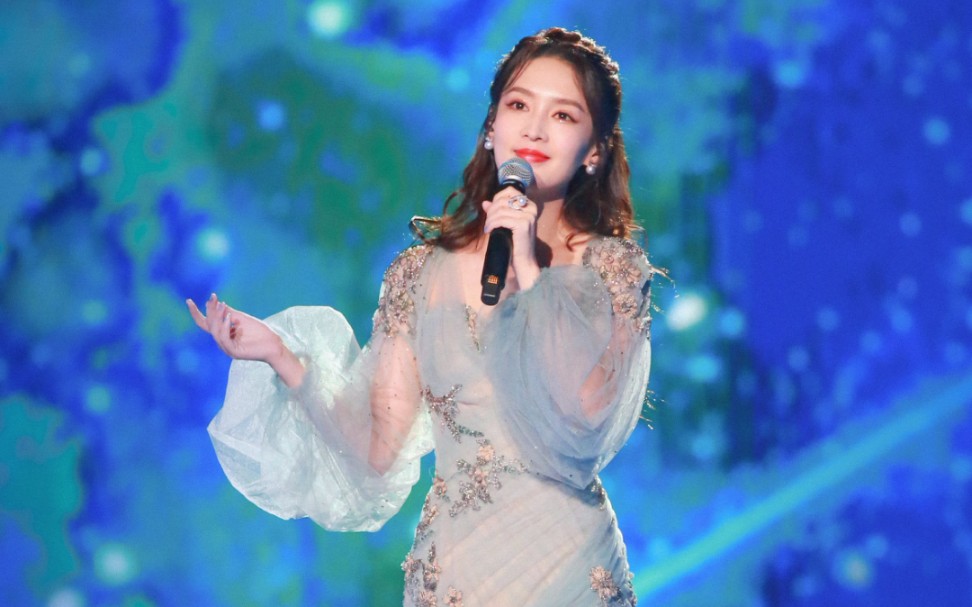 李沁化身孤岛的鲸双十一晚会直拍好听好美