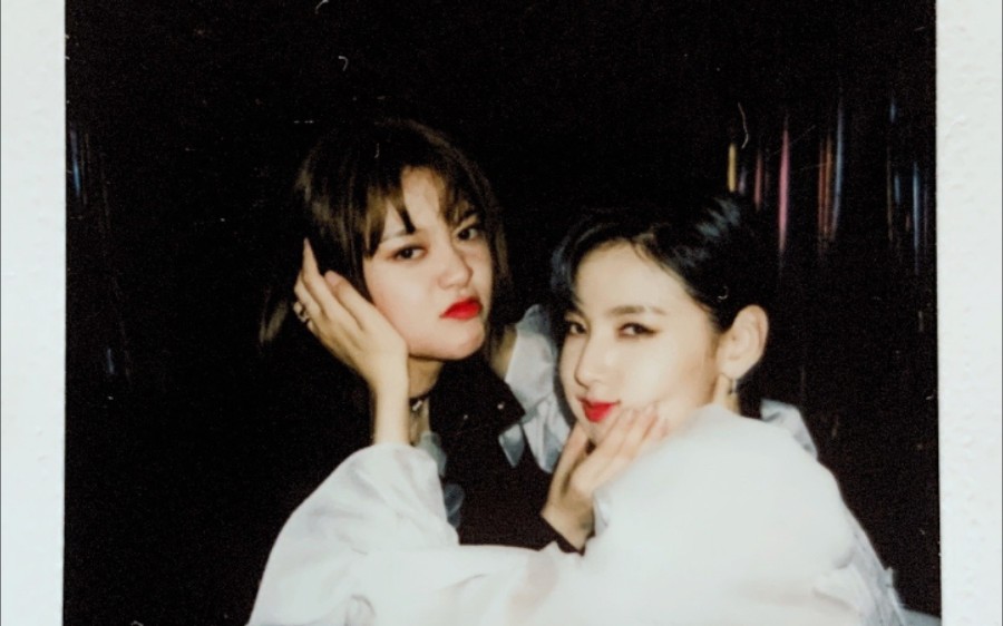 【赵粤陈倩楠性感热舞】xswl粤楠人初次认识就对着顶胯跳生命之风