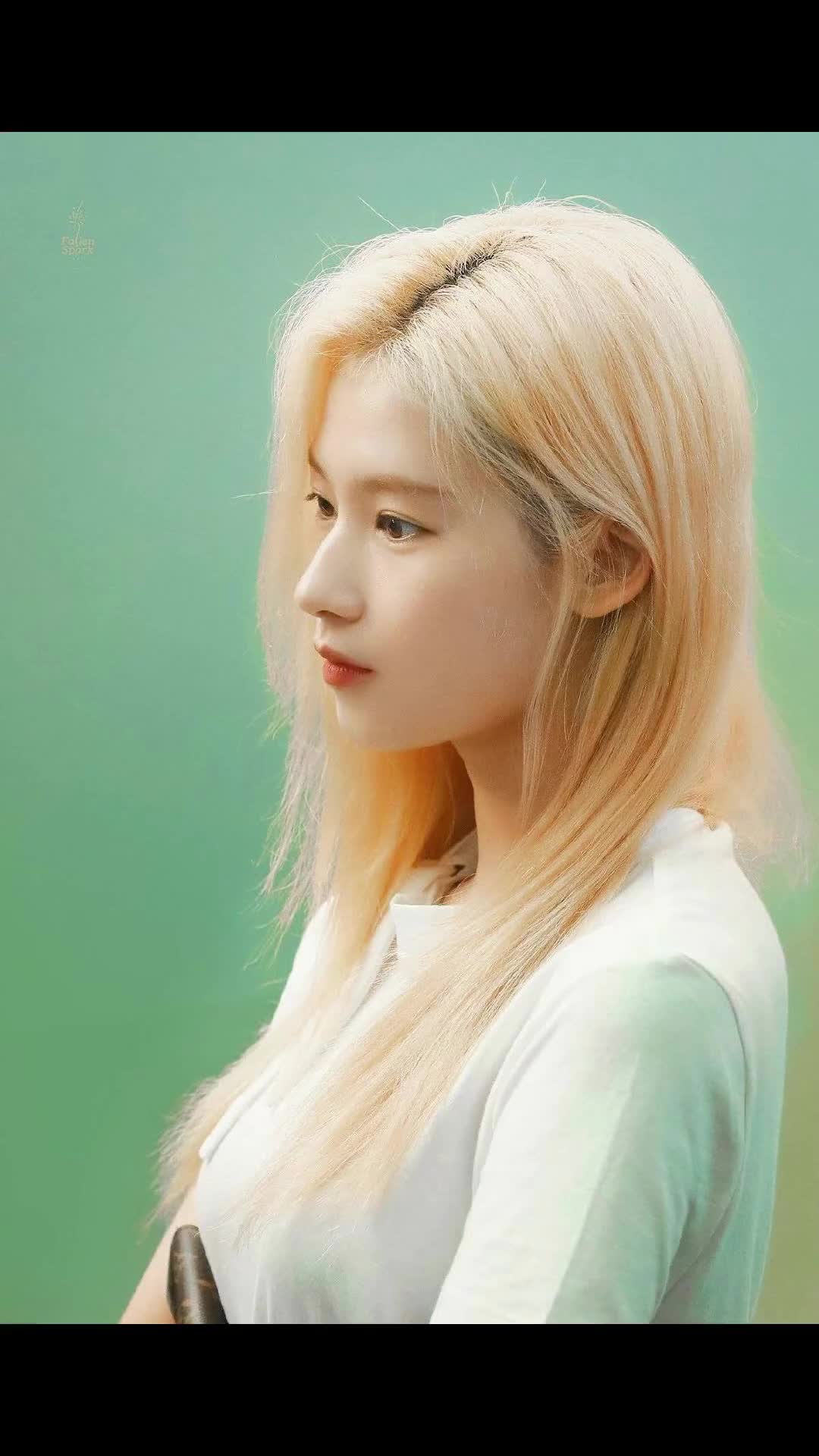 凑崎纱夏sana名井南mina