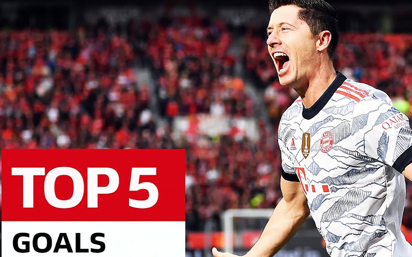 莱万和罗伊斯,最佳进球到底是谁的?