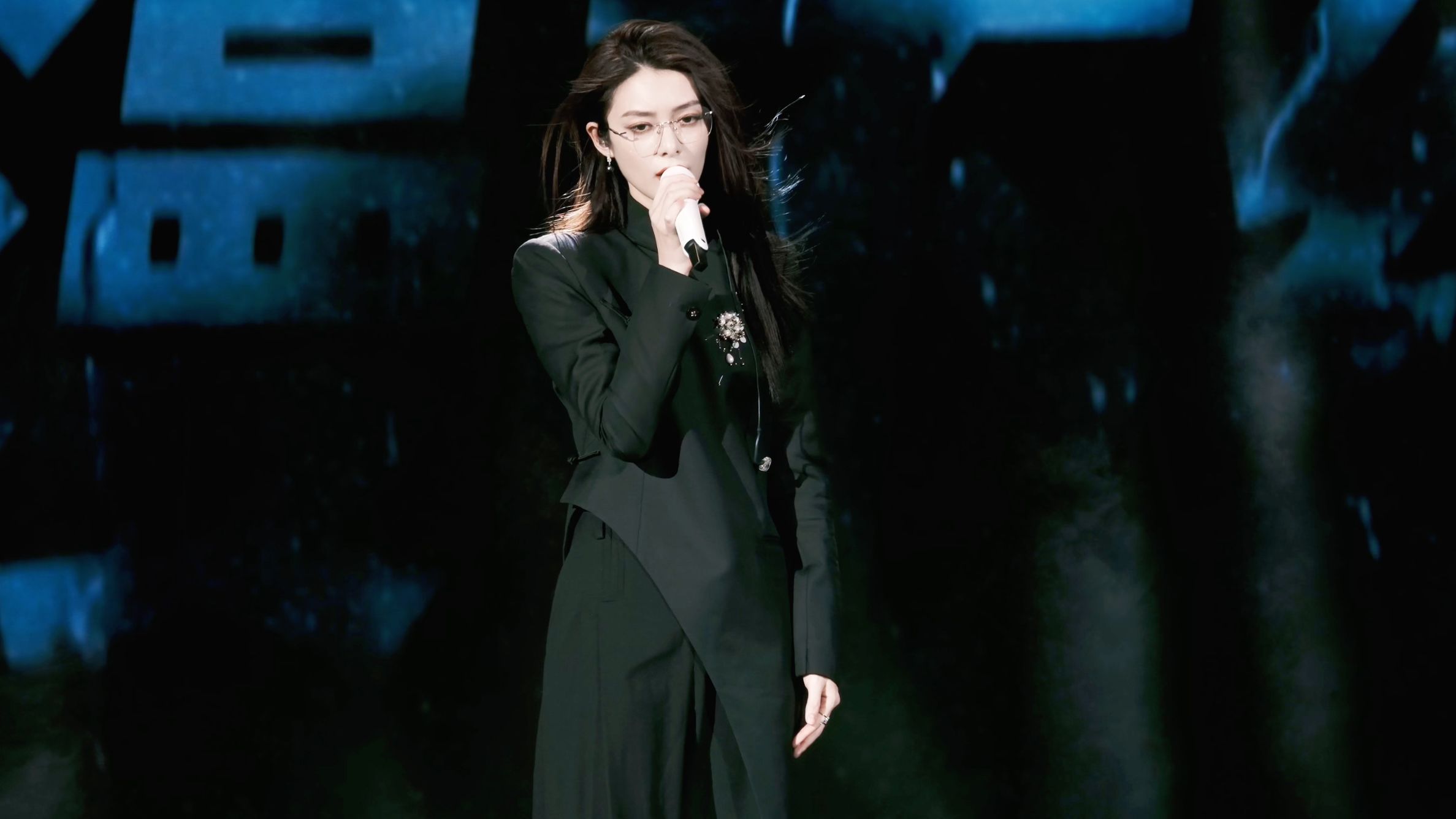 作为傅菁粉丝还有不会唱《蝴蝶效应》的吗?