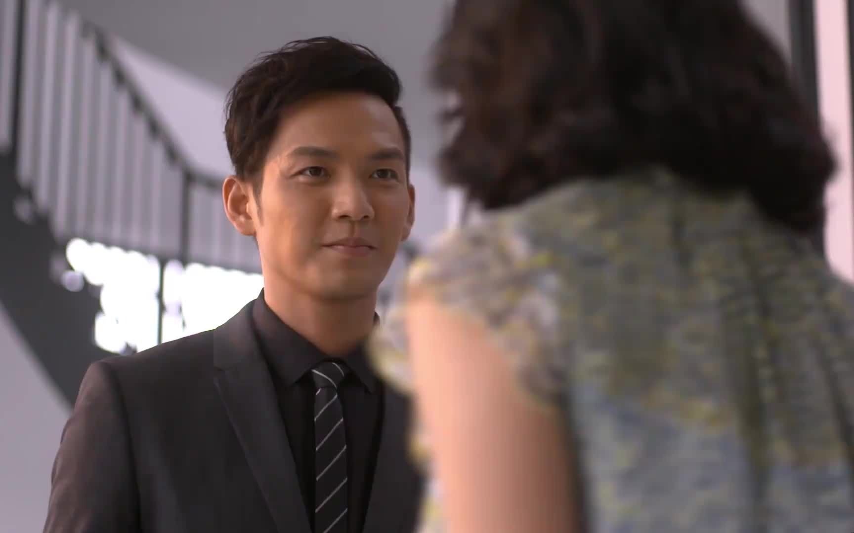 笙箫默:相亲对象一直纠缠,默笙只能沉默以对,表情简直太真实了