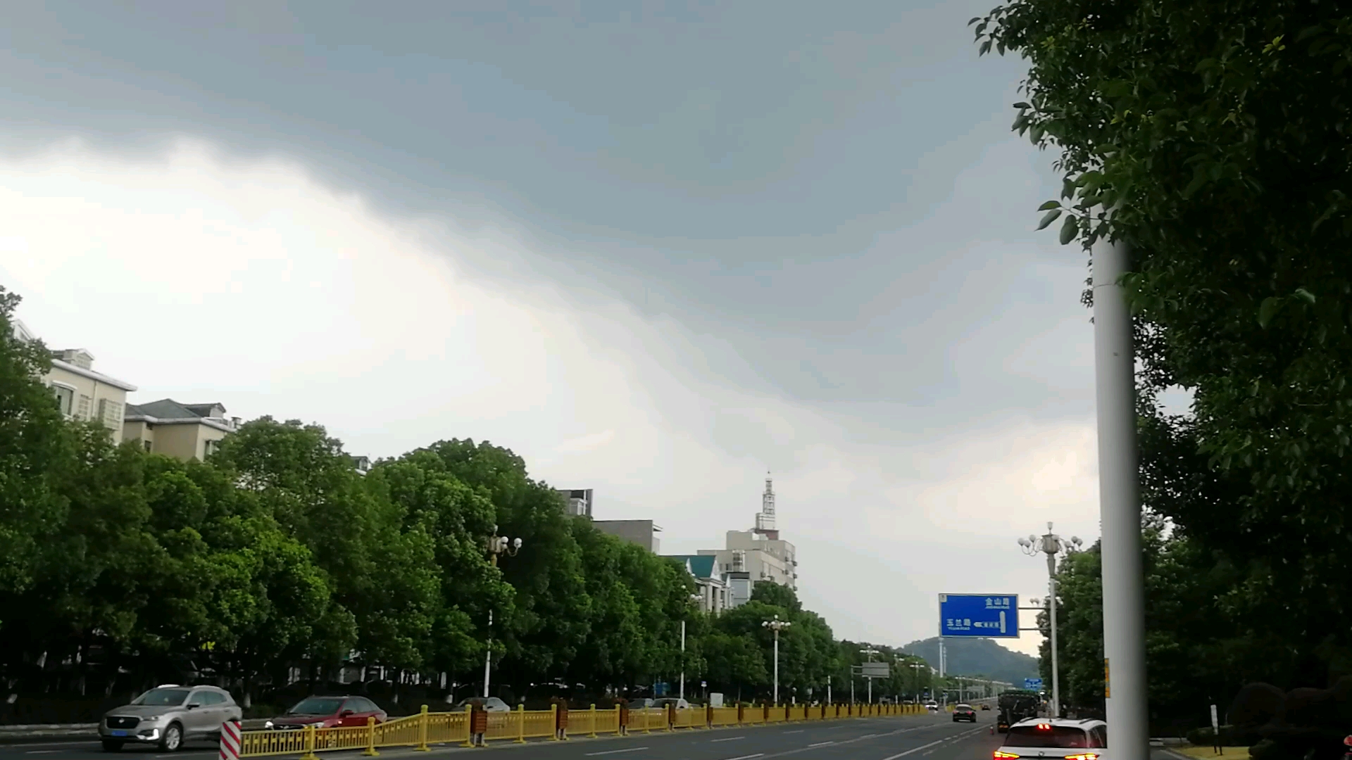 [图]2023年7月24日湖南益阳雷暴天气（有地闪）