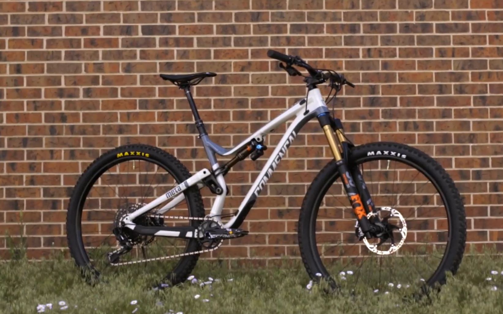 【投稿预告】看门狗commencal 高燃山地速降专题电音混剪 高能踩点