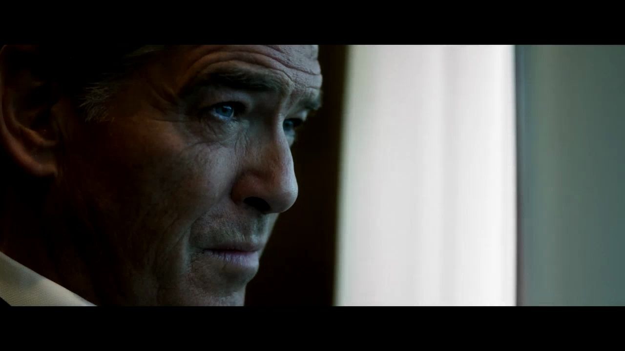 绝对控制1 电影开头 麦克登场 彰显他的权利和地位