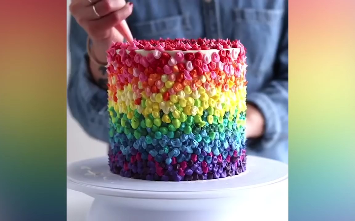 漂亮五颜六色彩虹蛋糕装饰创意