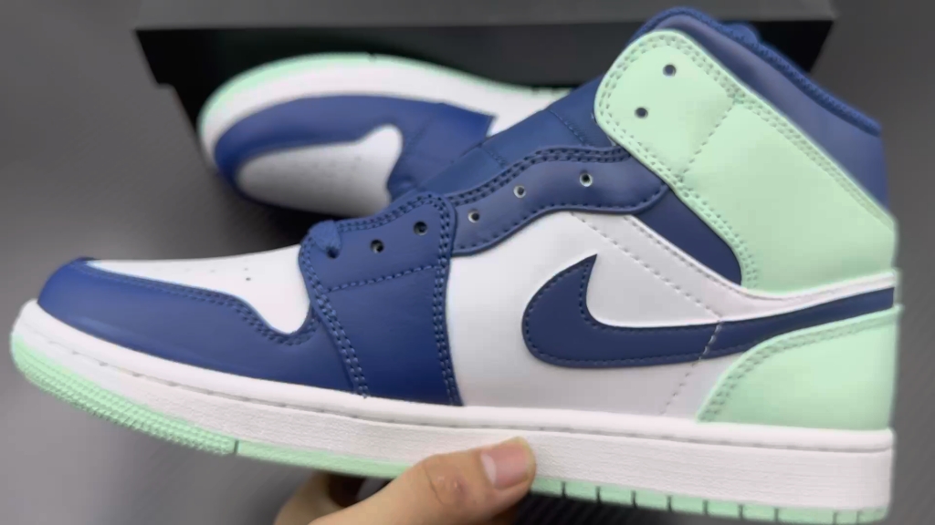 dt版本 aj1 mid 中榜系列 蓝薄荷