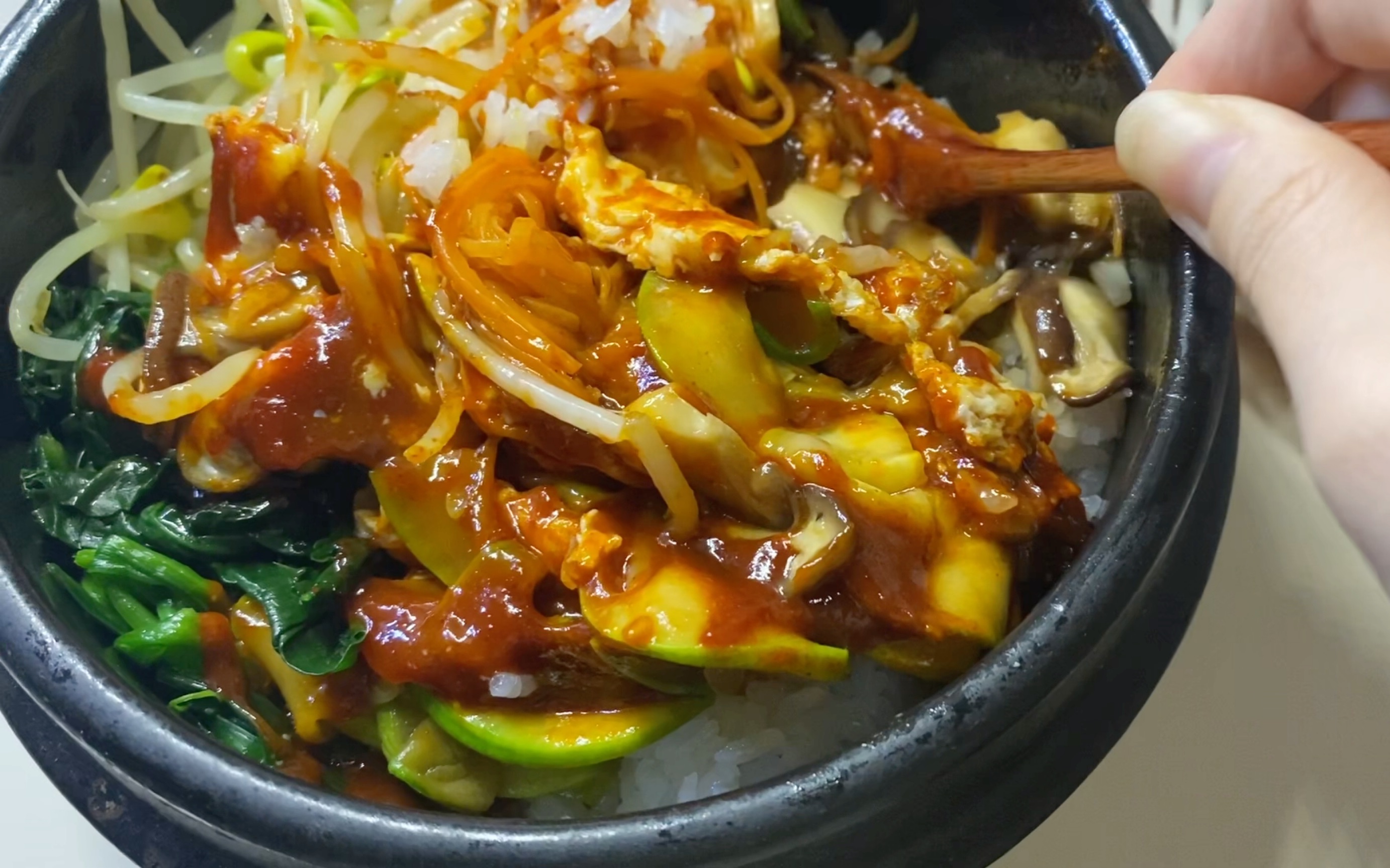 yyds的家庭版石锅拌饭!好吃哭了!还能再炫一碗!