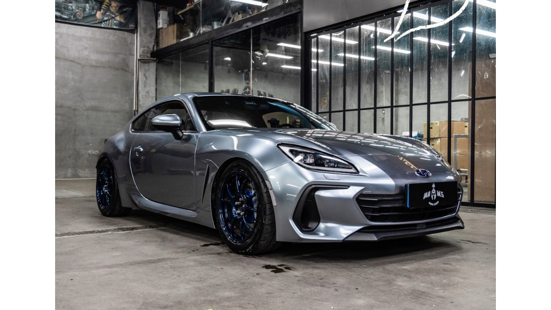 斯巴鲁brz太好看啦太喜欢这车屁股啦还改了lb液态金属高级灰#lb车身改