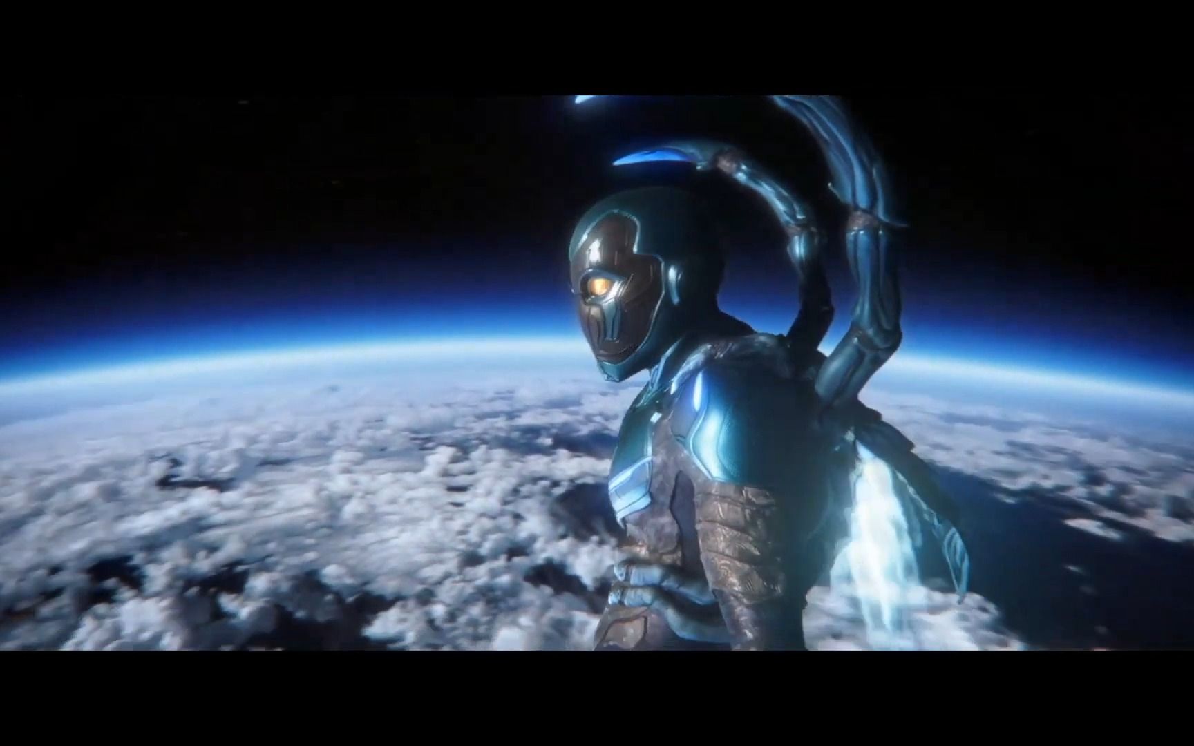 【蓝甲虫】官方预告片,"一个墨西哥少年发现了一只外星甲虫,赋予了他