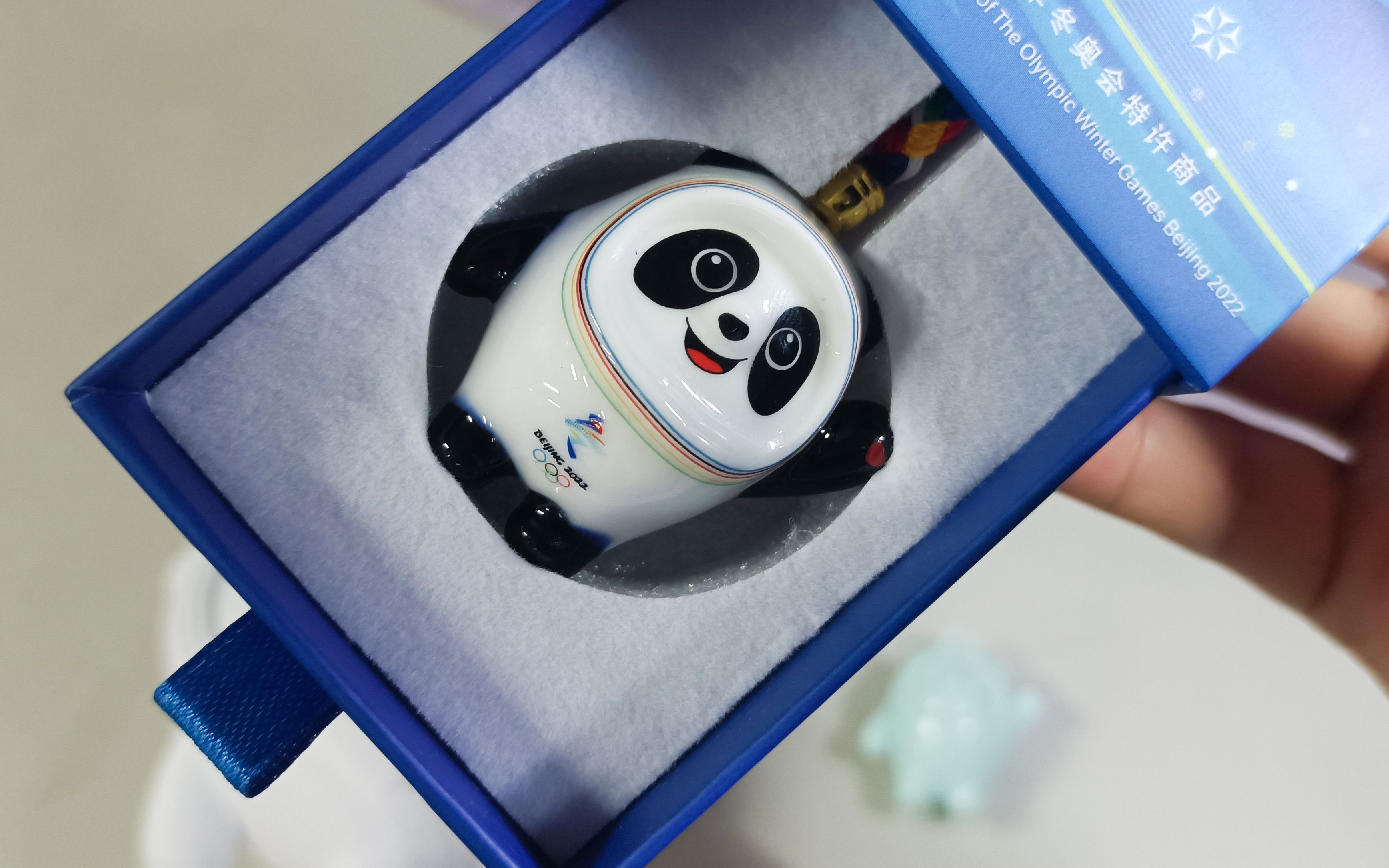 冰墩墩陶瓷挂件开箱_哔哩哔哩_bilibili