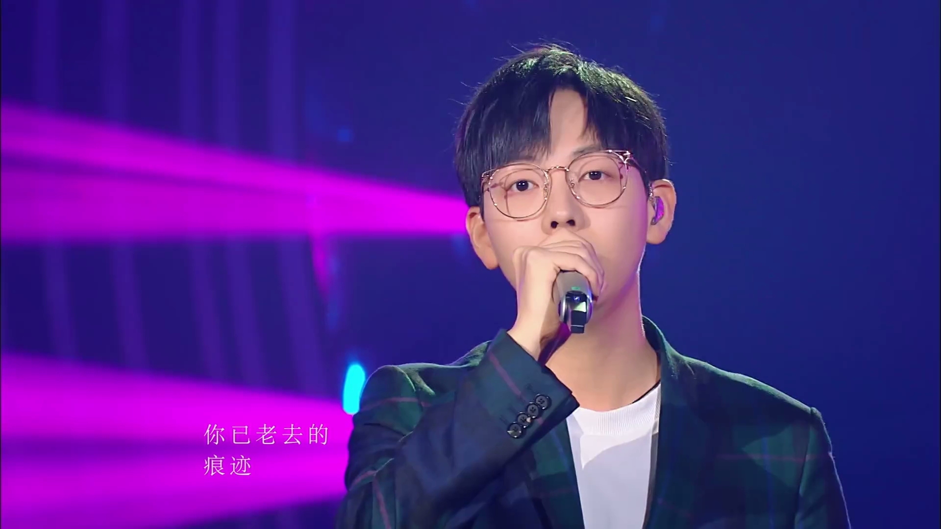 胡夏 演唱新歌《花期》 清新典雅,温暖治愈,令人入迷_哔哩哔哩_bili